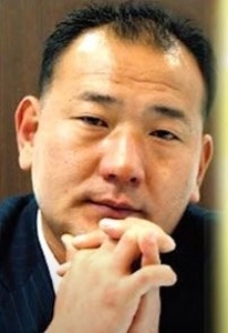 イ・ギョンシルの娘で元夫