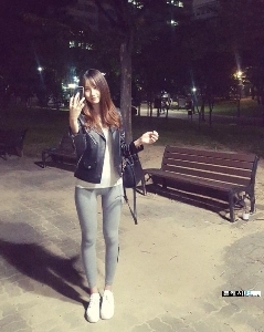 超タイトな普通のレギンス女性