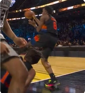 こんなコールもまともにできない審判。