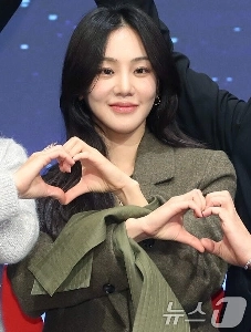 女優ハン・ジウンさんはとても若く見えますね（笑）。