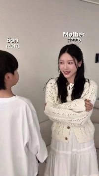 (SOUND)息子に愛情を示す母親