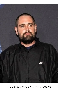 アメリカ人映画監督ロブ・ライナー死去 – 息子との共演