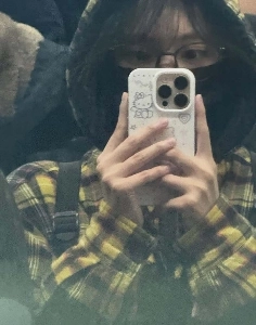 [QWER] ミンスター “””” ミンミンは地下鉄で別馬堂図書館に行きました “”””