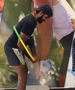 フラフープを使ったゴルフレッスン