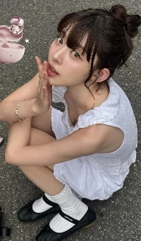 空中胸部ショット