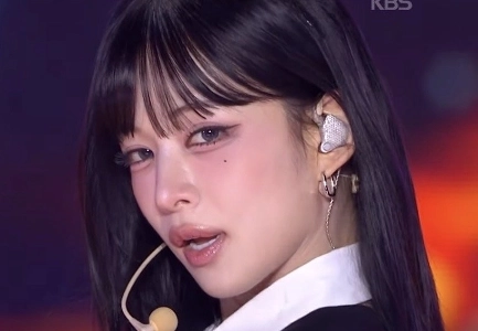 Fromis_Nine チェヨンの短いスカートのパフォーマンスがヤバかった