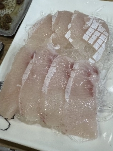 生魚を一皿食べました。jpg