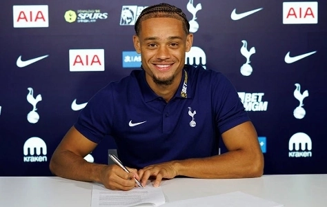 【公式】トッテナムがシャビ・シモンズを獲得