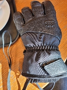 最後に残ったコーロンの冬用手袋