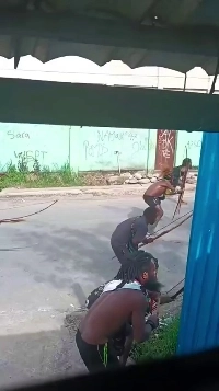 (SOUND)パプアニューギニアスタイルのギャングファイト