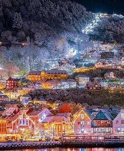 ノルウェー、ベルゲンの雪に覆われた風景