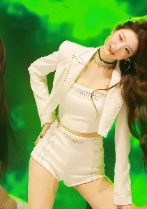 露出がどんどん大胆になるチャン・ウォニョン