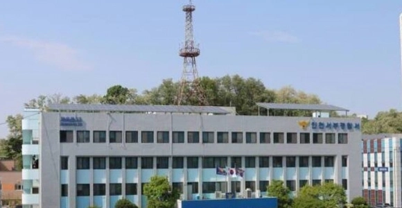 “”””国防省に爆発物を置いた””””DCの20代男性が自宅で逮捕された。