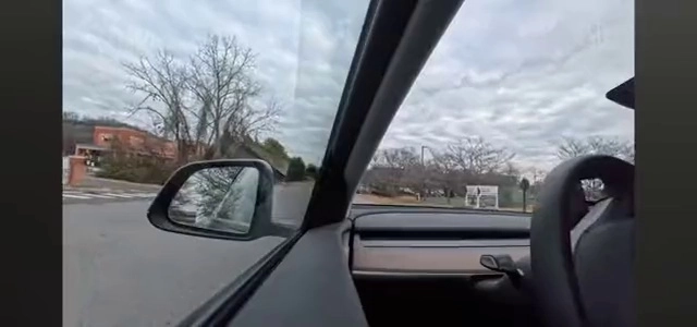 (SOUND)Tesla の Grok レベルを更新しました。 ㄷㄷㄷ;;