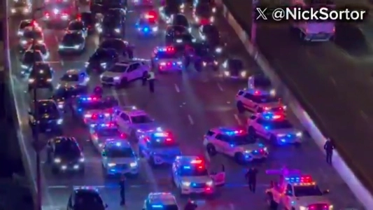 【速報】大規模な警察がワシントンD.C.に集結