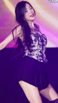 (SOUND)Apinkハヨン紐タンクトップ谷間半分ガム