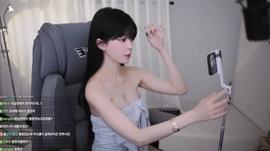 (SOUND)ロイヤルリボンを着たムンウォルのオフショルダー肩ラインと胸の谷間サイドショットㅗㅜㅑ