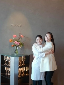 黒と白のシェフ、パク・ウニョンがレストランをオープン