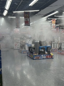 ヨドバシカメラ 加湿器コーナー（日本）