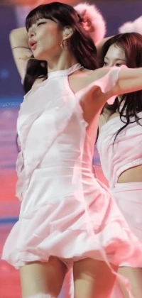 [Fromis_Nine] とその他の fromis_9 が Chaeyoung Lee によってオープンされました