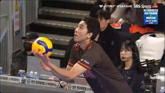 驚異のプロバレーボールサーブ