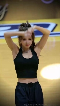 (SOUND)台湾のチアリーダーとしてのチョン・ウンビの最近の姿