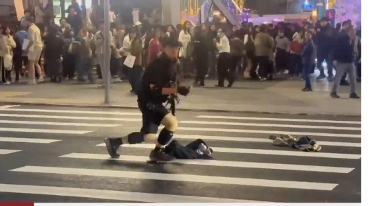 台湾刺殺事件犯人の両親が土下座して謝罪