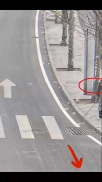 (SOUND)騎士道精神あふれる中国人兄弟