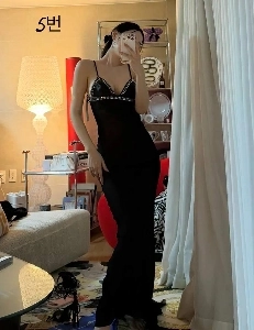 シン・ジェウンドレスコレクション