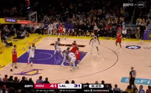 ゴトソインは守備など必要なく、得点することだけを考えている。