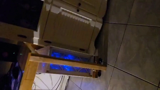 (SOUND)マグニチュード7の地震で被害を受けた台湾の家