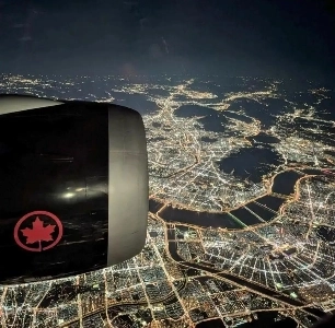 空から見たソウルの夜景