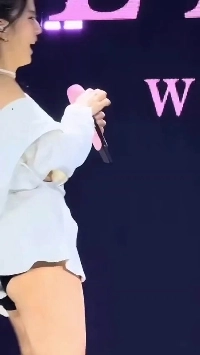 BLACKPINKジスの太ももお尻