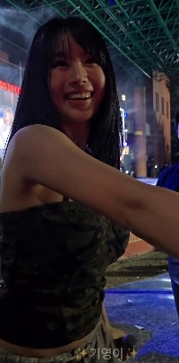 ナッティは公演中に手厚いファンサービスを提供