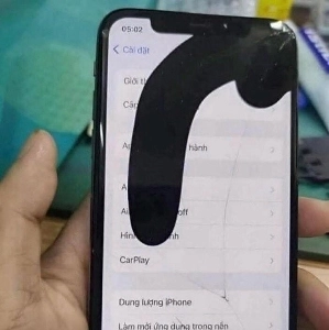 携帯電話の画面が割れた