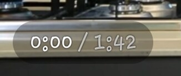 イム・ソングンシェフの歩き方は本当に違います。
