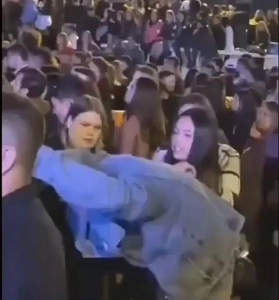 (SOUND)公共の場での露出事件