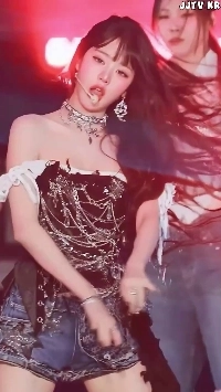 アイブのチャン・ウォニョン、健康感たっぷりで豊満な上胸