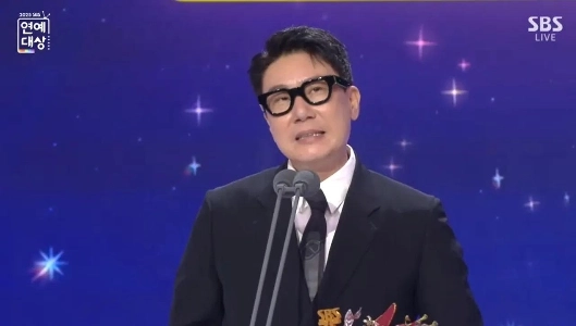 イ・サンミン””””なぜ彼が大賞を受賞したのか皆さんも疑問に思っているのではないでしょうか？本当に一生懸命働きました