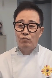 レストランも笑いに満ちたイム・ソングンシェフ