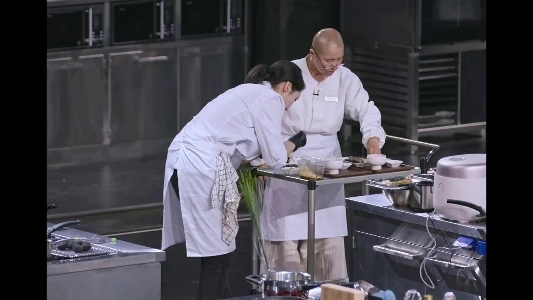 (SOUND)不意を突いて失礼な態度をとった「白黒2」キム・ヒウンシェフ