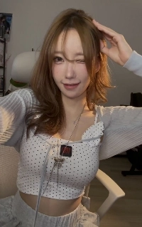 【QWER】QWERマゼンタをプレゼントしていただきました