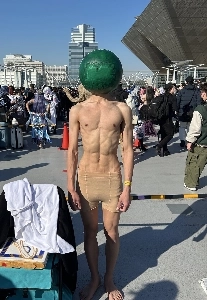 ヤク男コスプレ_狂ってますか？ハハ