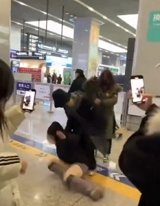 中国アイドルのファンへの反応