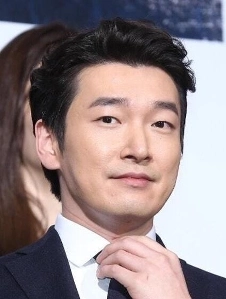 チョ・ジョンソク vs チョ・スンウ、俳優としてのキャリアはどちらが上?