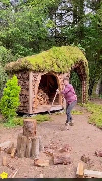 (SOUND)斧で薪を割るヤンドク