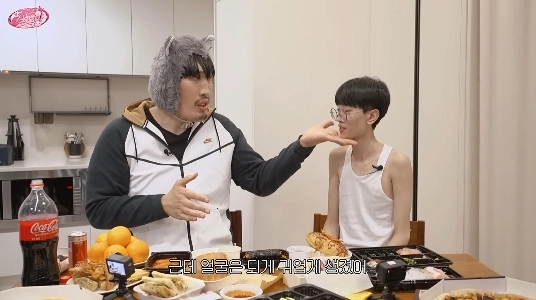 チェ・ホンマン、ついにアンチョビYouTuberに会った