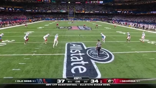 (SOUND)大学フットボール、ジョージア州が安全性を排除