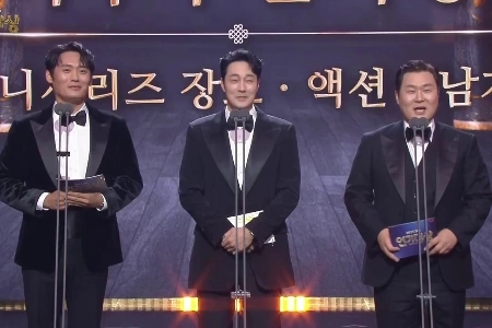 (SOUND)SBS演技大賞の三角パンツ垂れ流し