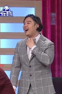 イ・ギョンギュ：ここにいる人のうち、2、3人は飛んでいきます。